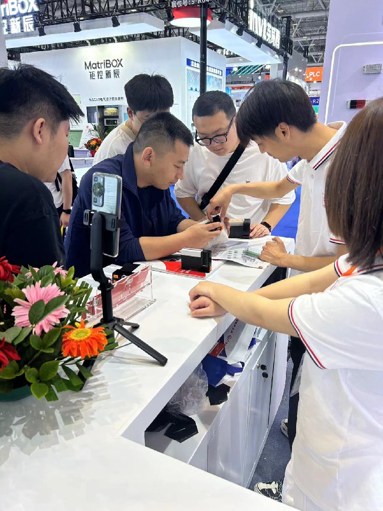 Embracing the Wave of Intelligent Industrial Automation, Sanan Gained Industry Recognition at the Sh